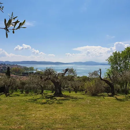 Antico Casale Tiravento Aparthotel Passignano sul Trasimeno Exterior photo
